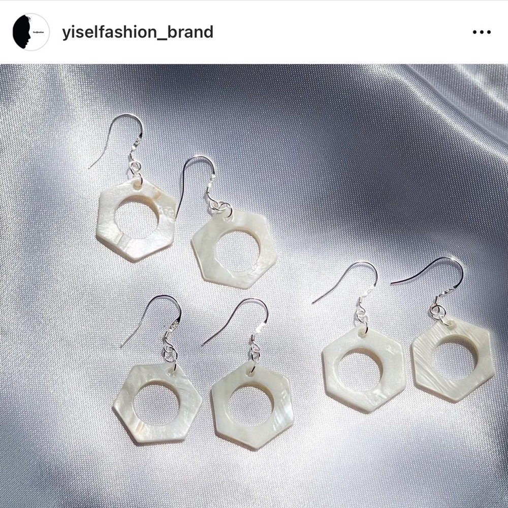 SEA SHELL EARRINGS -WHITE